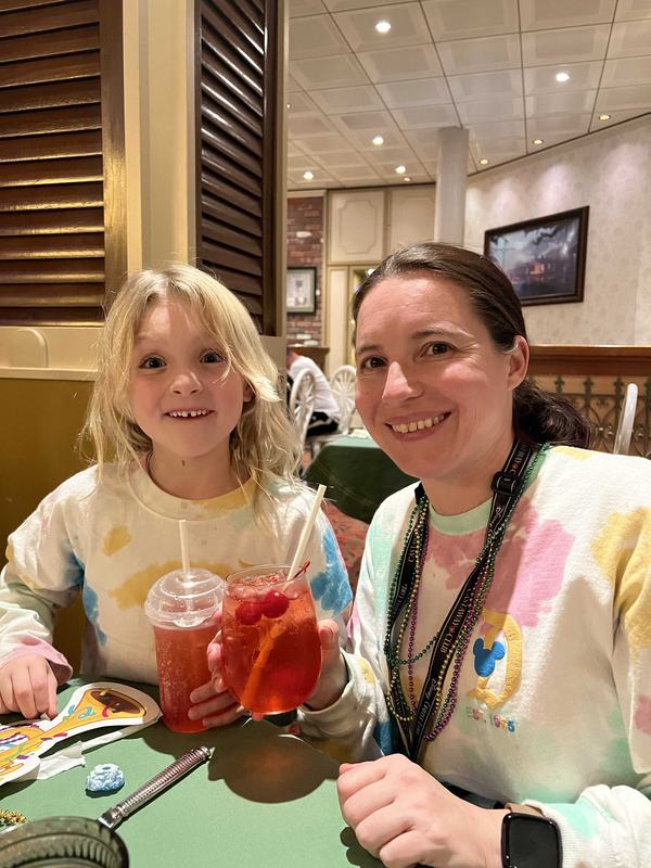 Mia and Kati at dinner on the Disney Wonder